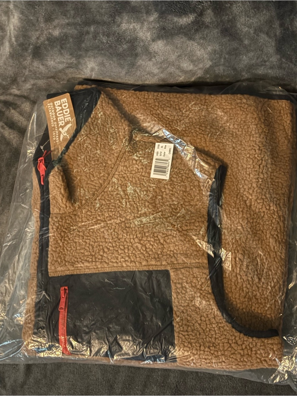 Live Your Adventure Fleece Vest - Navy & Camel